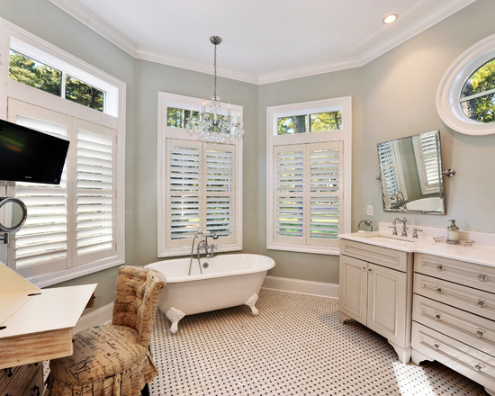 beach-style-bathroom