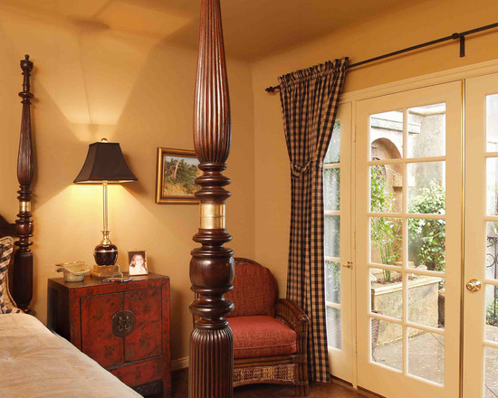 traditional-bedroom (1)