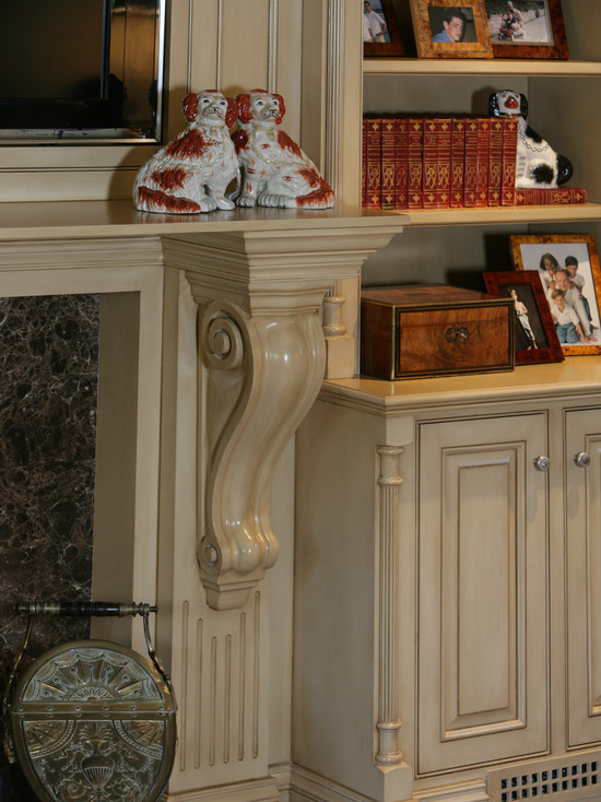 traditional-family-room