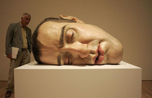 超逼真的人体雕像 澳大利亚雕塑家罗恩Mueck作品