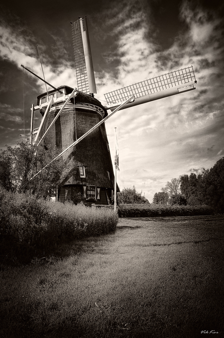 .《Windmill.Holland》 by Viktor Korostynski