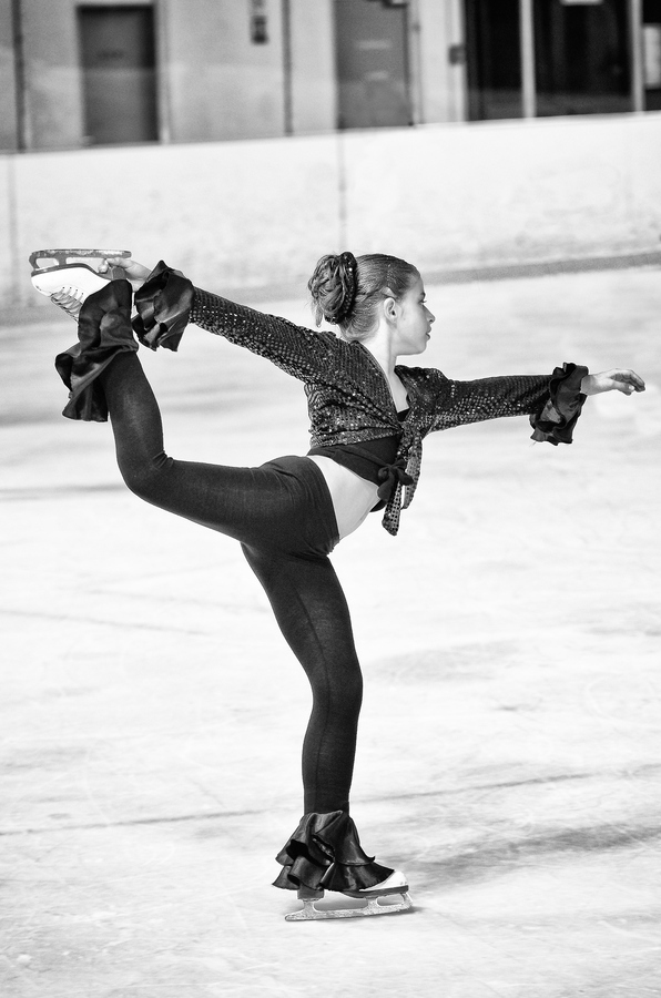 Figure Skating by Gilles Menghetti