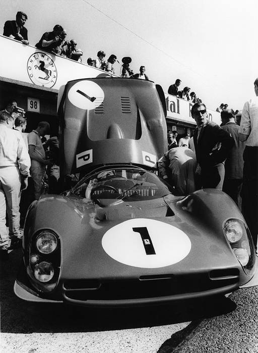 ferrari 330 p3 - john surtees + mike parkes - nürburgring - 1966
