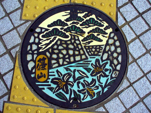 令人叹服的日本井盖设计《 Japanese Manhole Cover 》