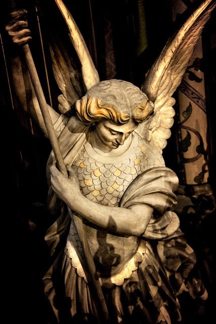 Angel Statue (Saint Michel) by Tiquetonne2067