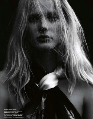 Anne Vyalitsyna Poses for Ben Hassett in Numéro #137