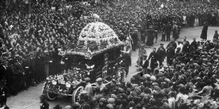 1917年11月18日，盛宣怀“大出葬”