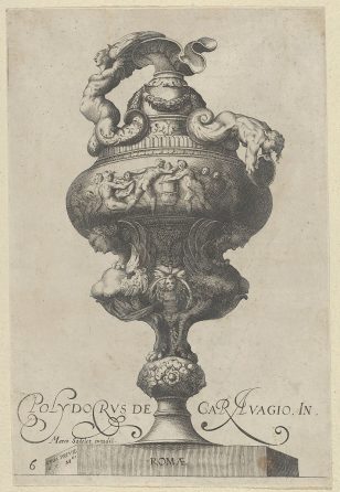 图六:有褶边的花瓶或器皿，上面有裸体人物，下面有两只雌性狮身人面像，来自古董花瓶(Vasa a Polydoro caravenino)