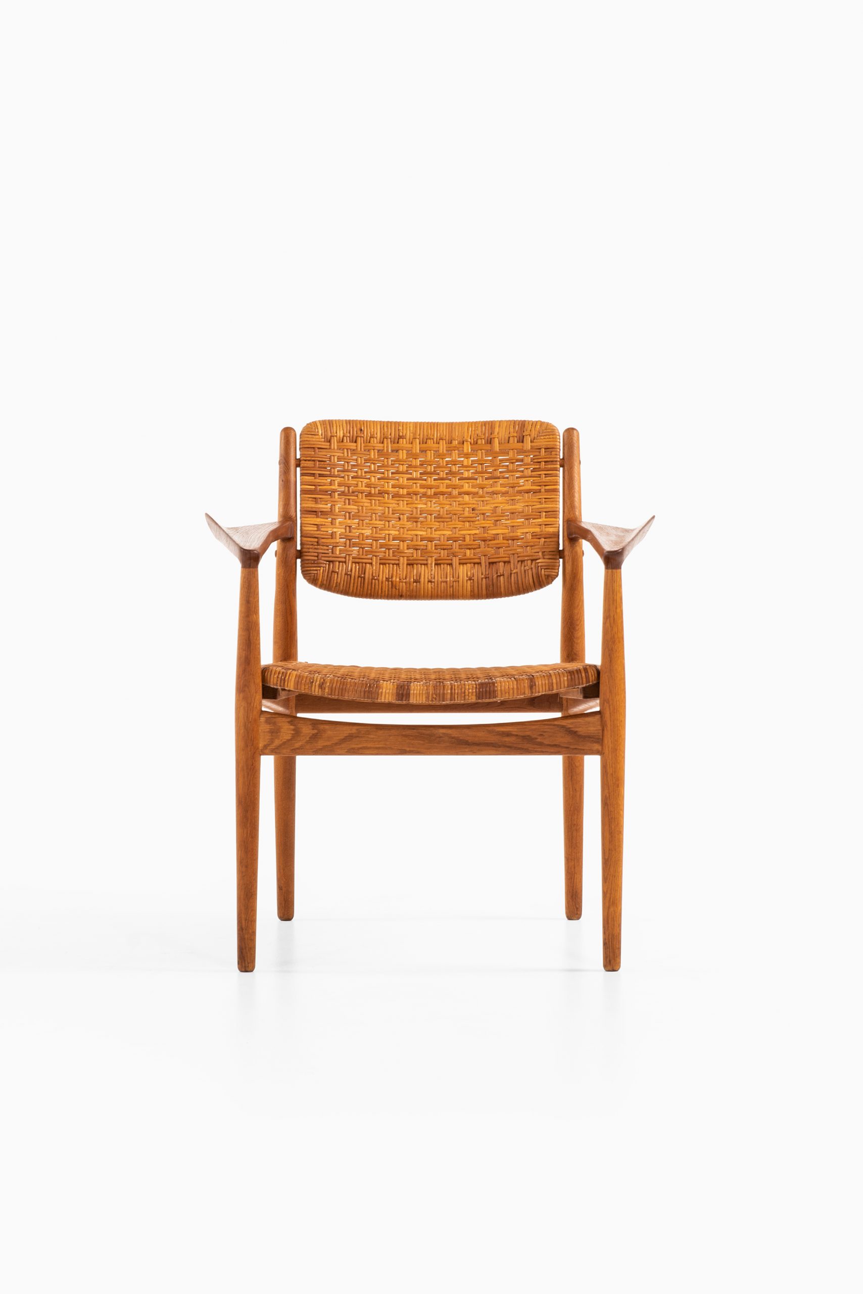 ARNE VODDER ARMCHAIR