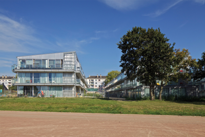 23 套半集体住房单元 23 Semi-collective Housing Units