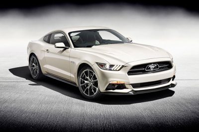 2015 年式样 Ford Mustang 50 周年纪念版本